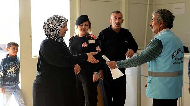 Bakan Koca'dan hastanelerde Suriyelilere öncelik açıklaması