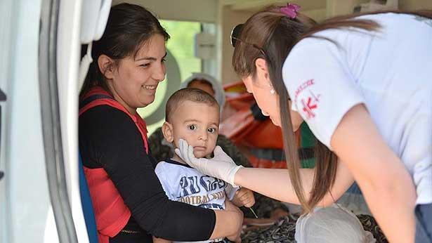 Teröre rağmen sağlık hizmetleri aksamıyor 