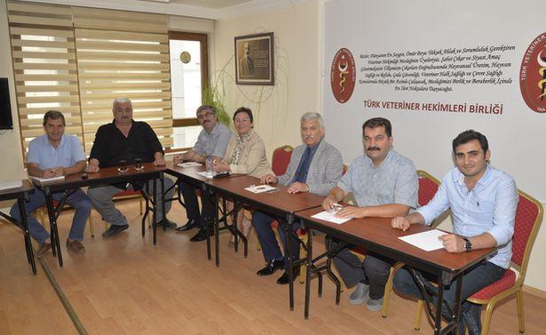 Tıp Fakültesi Hastanesine 'veteriner başhekim' haberine tepkiler sürüyor: Kamuoyu yanıltıldı 