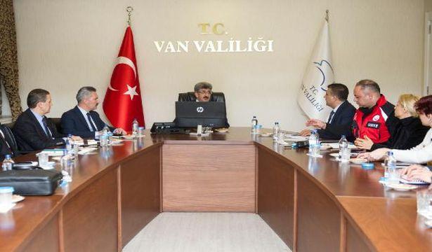 İranlı turistlerin geldiği Van’da, koronavirüs tedbirleri
