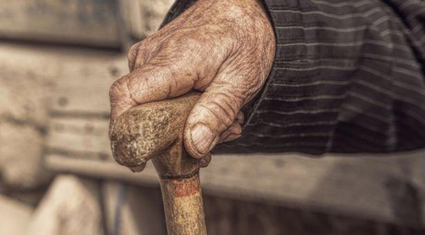 Erzincan'da 65 yaş üzeri keyfi dışarı çıkana verilecek para cezası