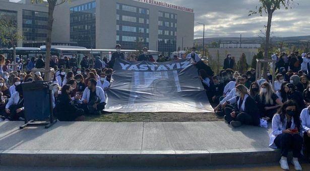 Hekimlerin 36 saat nöbet isyanı: Yorgun doktorlar ölüyor
