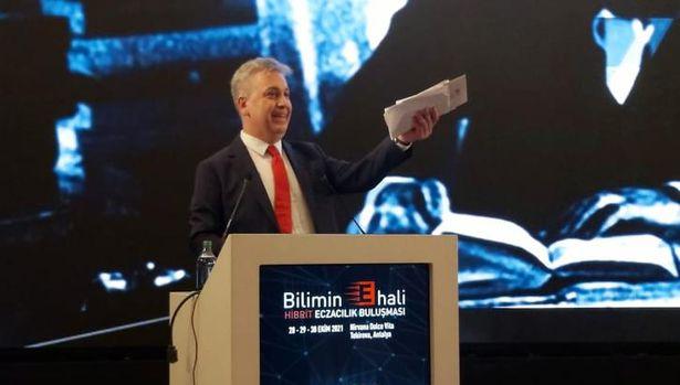 Bilimin E-Hali Hibrit Eczacılık Buluşması yoğun ilgiyle gerçekleştirildi