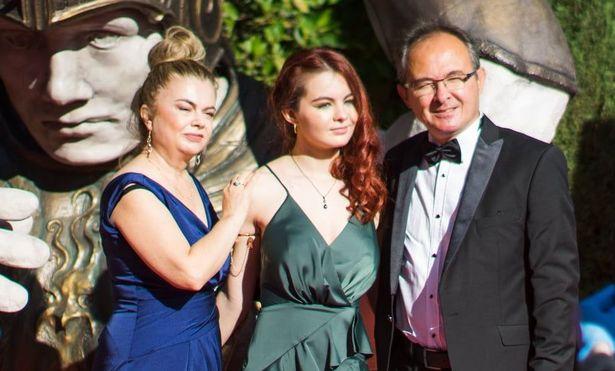 Prof. Dr. Çavun'un gururlu günü: Kızı ödül alan ilk Türk oldu