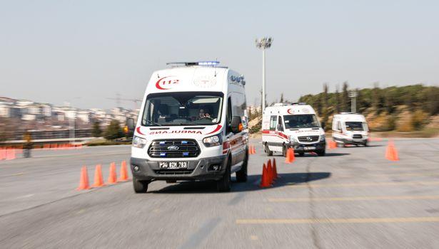 Dünyada milyonlarca kez izlenen ambulans videosunu çeken sürücülerden nefes kesen eğitim