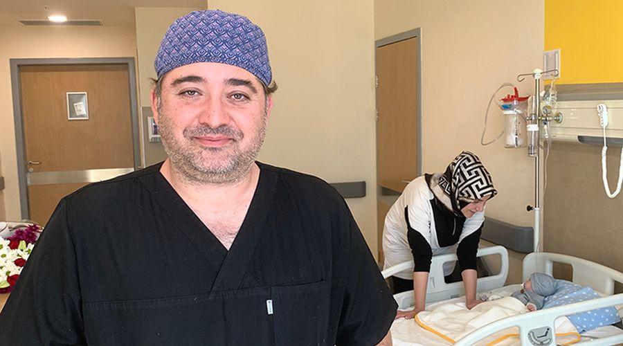 28 günlük bebeğin aort dokusundan alınan parçayla dar olan damarı genişletildi