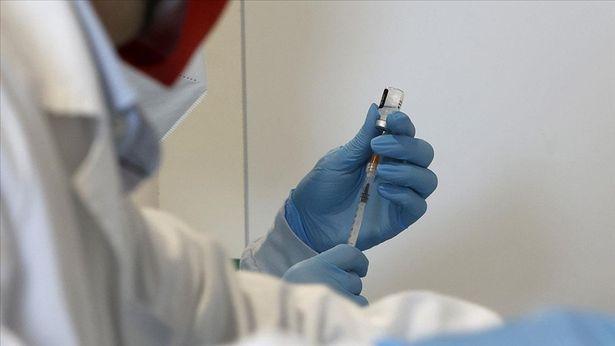 Avrupa ülkeleri COVID-19'a karşı aşılamada üçüncü doza geçiyor