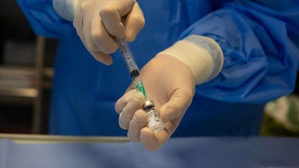 FDA ve CDC'den BioNTech aşısının 3. dozunun 16-17 yaş grubunda kullanımına onay