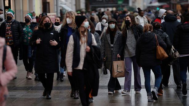 Avrupa'da normale dönüş: Vaka sayılarında artış sürse de tedbirler gevşetiliyor