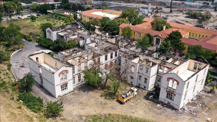 İtfaiyeden 'Balıklı Rum Hastanesi' raporu: 'Yangının çıkış sebebi tam olarak tespit edilemedi'