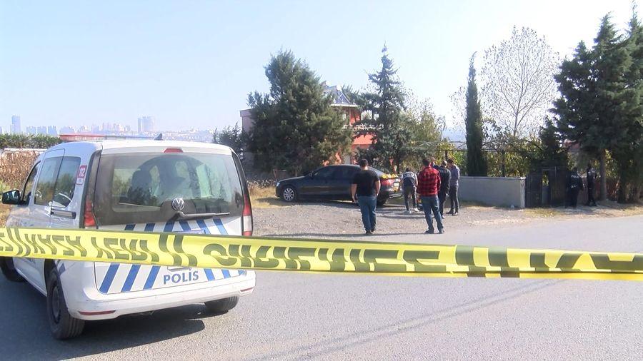 İstanbul'da doktorun evini kurşunladılar