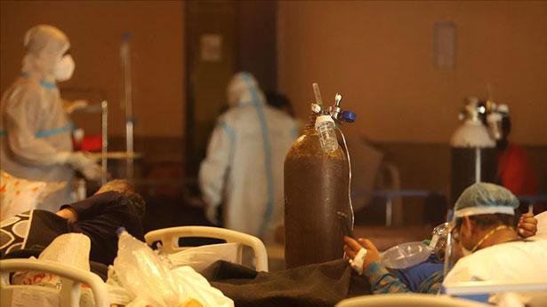 Hindistan’da bazı camiler ve İslami okullar Kovid-19 merkezine çevrildi