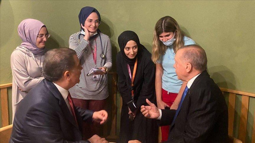 Doktorlar özlük haklarını kapsayan düzenlemeler için Cumhurbaşkanı Erdoğan'a teşekkür etti