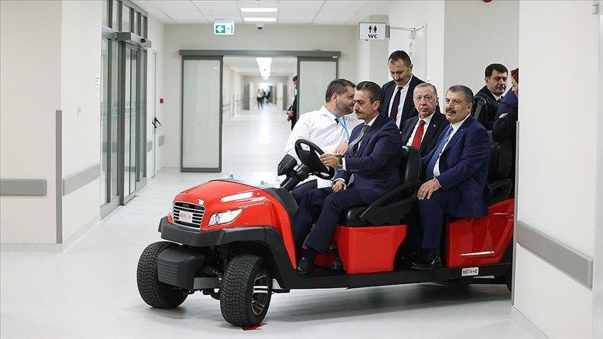 Cumhurbaşkanı Erdoğan, Etlik Şehir Hastanesinde incelemelerde bulundu