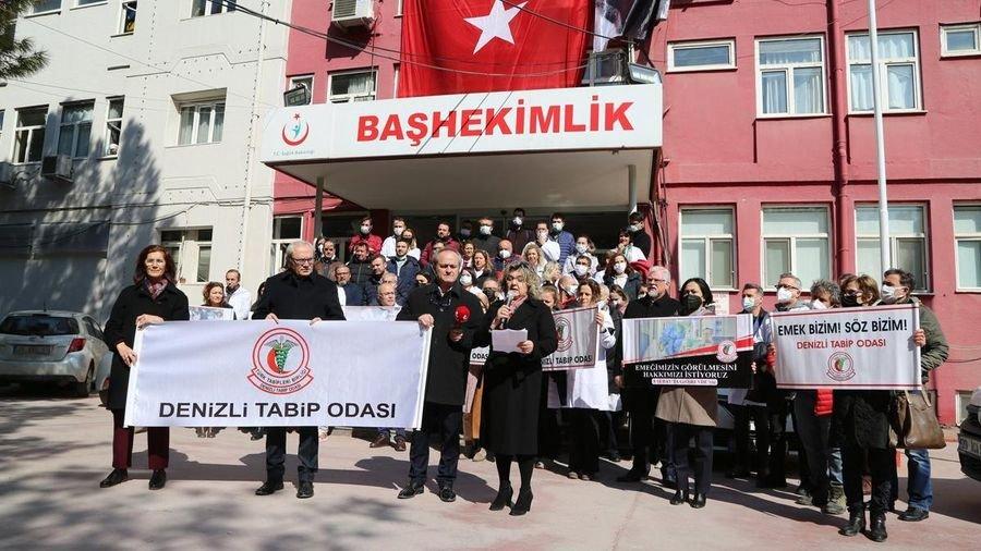 İş bırakma eylemine katılan hekimlerin maaşları kesildi