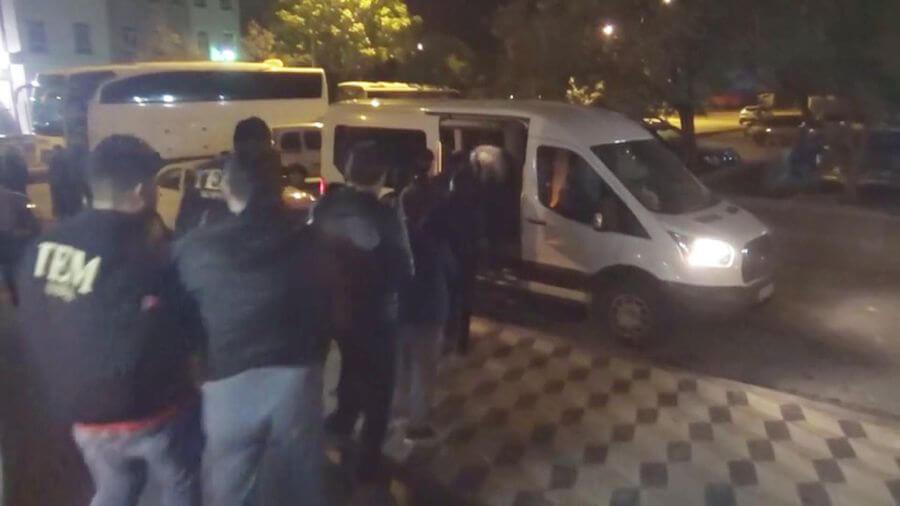 Diş kliniğinde FETÖ toplantısı: 3 diş hekimi 2 doktora gözaltı