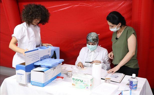 Doğu ve Güneydoğu Anadolu'da aşı ekipleri ön yargıları yıkmak için yoğun mesaide