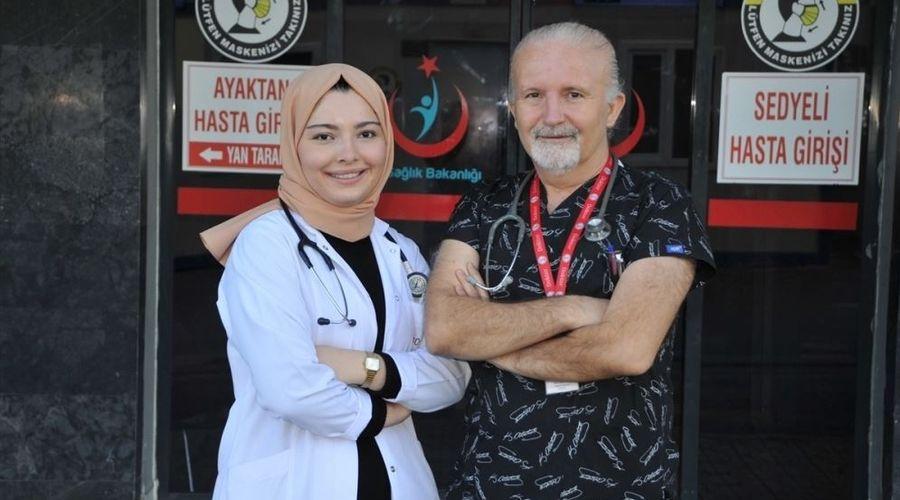 Denizli'de baba kız aynı acil serviste şifa dağıtıyor