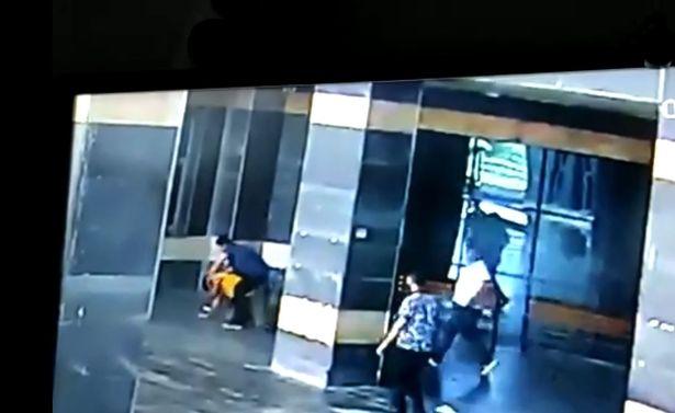 Şanlıurfa'da doktor ve başhekim yardımcısı yumruk yumruğa kavga etti