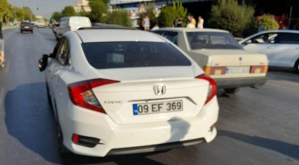 Yolun karşısına geçmeye çalışan doktora otomobil çarptı