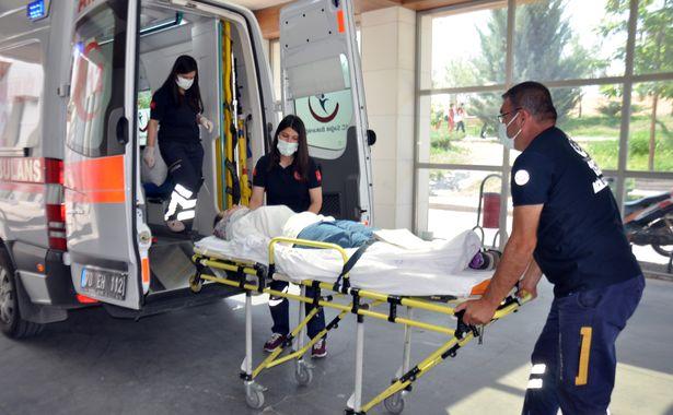 Doktorların içinde bulunduğu araç kaza yaptı: 10 yaralı