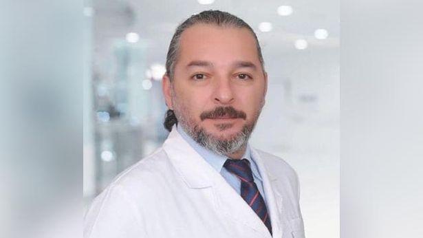 Balkonda çiçek sulayan doktoru, atış talimi yaparken vurmuş