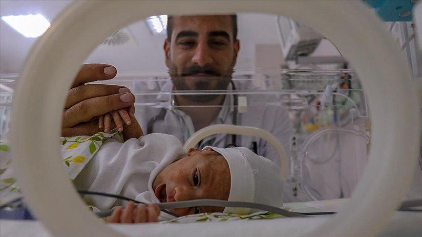 Prematüre doğduğu hastanenin aynı servisinde doktor oldu