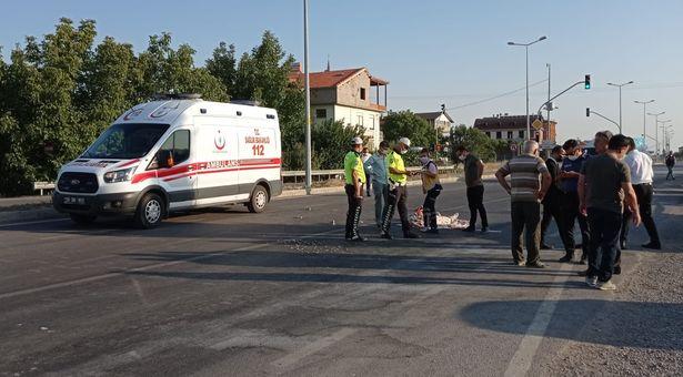 Denizli'de ticari aracın çarptığı emekli doktor hayatını kaybetti