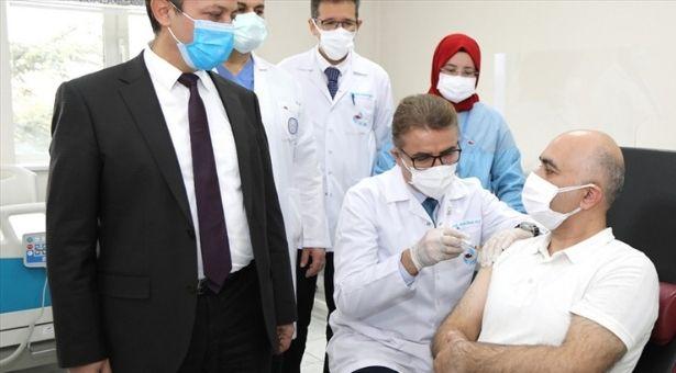 Erciyes Üniversitesinin COVID-19 aşı adayı Faz 2 çalışması kapsamında 2'nci doz aşılamaya geçti 