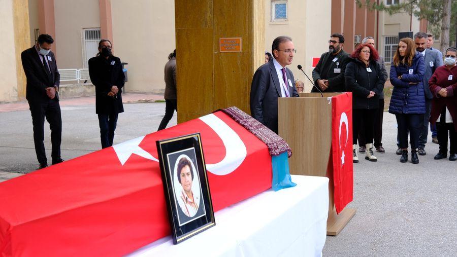 Prof. Dr. Esin Yıldız hayatını kaybetti