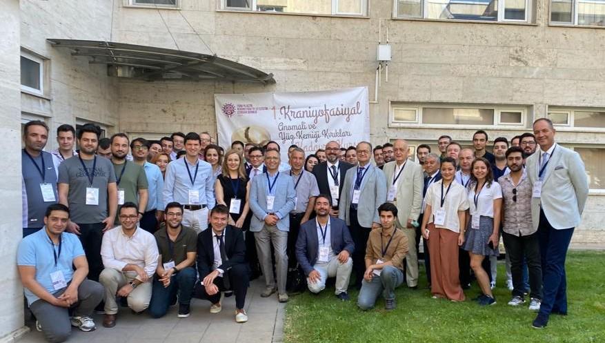 Hacettepe Üniversitesinde kafatası ve yüz kemiği kırıklıkları kursu