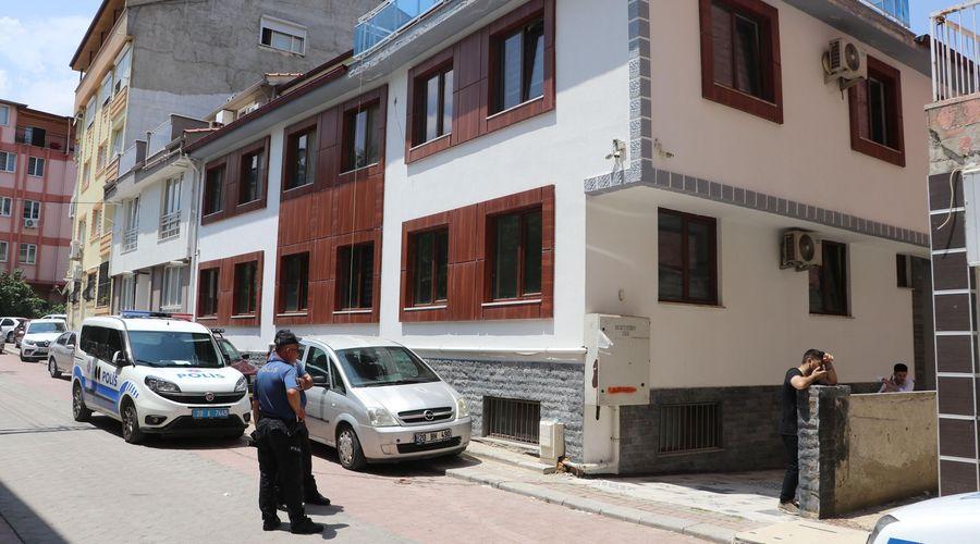 Denizli'de korkunç olay! İranlı kadın doktor, kaldığı apartta ölü bulundu