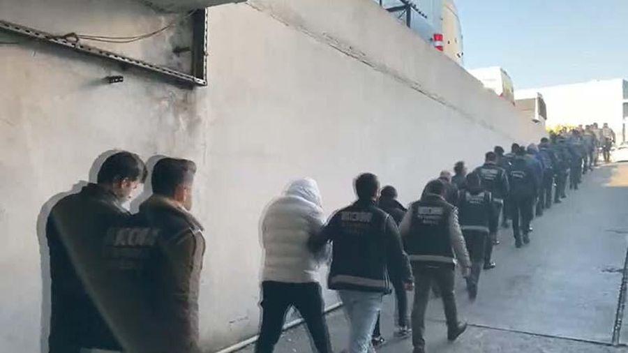10 ilde 'sağlık yolsuzluğu' operasyonu: 26 şüpheli tutuklandı