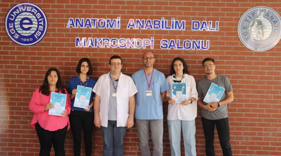 Ege Tıp öğrencilerinden kadavra bağışı için bilgilendirme çalışması