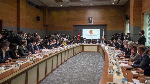 Sağlık çalışanlarına şiddet ile ilgili teklif Komisyon'dan geçti