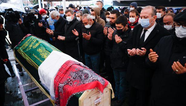 Kartal'da öldürülen hemşire son yolculuğuna uğurlandı