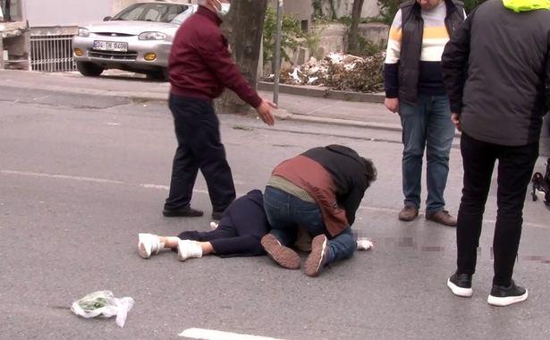 Bahçelievler’de otomobilin çarptığı kadına ilk müdahaleyi yoldan geçen doktor yaptı