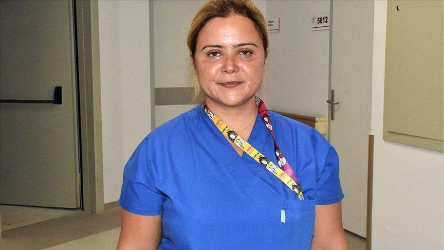 Genç kız, 'kazayla' karnındaki dev kitleden kurtuldu