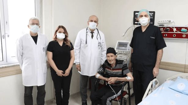 Kayseri Devlet Hastanesinin tek COVID hastası taburcu edilmeyi bekliyor