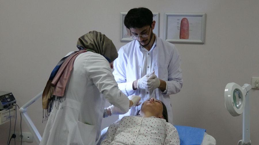 'Merdiven altı yüz gerdirme operasyonu' uyarısı: Güzelleşeyim derken sağlığınızdan olmayın!