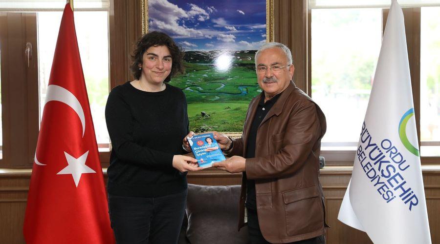 Dünyaca ünlü Kalp Cerrahı Gürsoy’a açık davet: 'Bazı ameliyatlar için buraya gelebilirsiniz...'