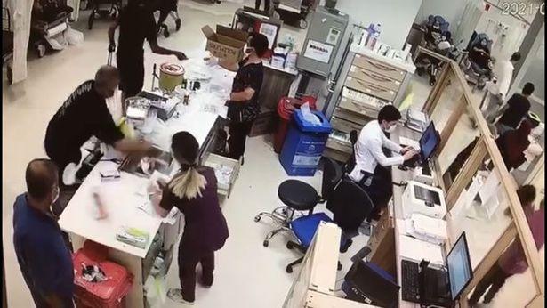 Alkollü olarak acil servise gelen kişi, tıbbi malzemeleri sağlık çalışanlarının üzerine fırlattı