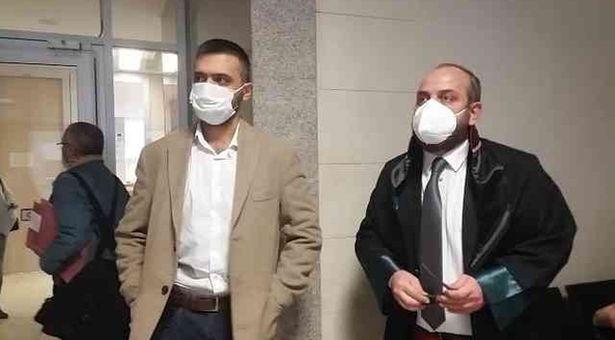 Psikiyatri asistanını kırık cam şişesiyle ağır yaralayan sanığa 11 yıl hapis
