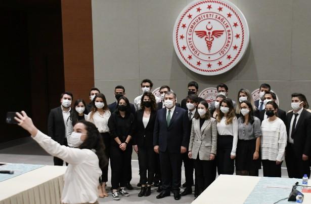 Sağlık Bakanı Koca öğrencilerle buluştu: İleri ülkelerin gözdesi olan hekimlerimiz...