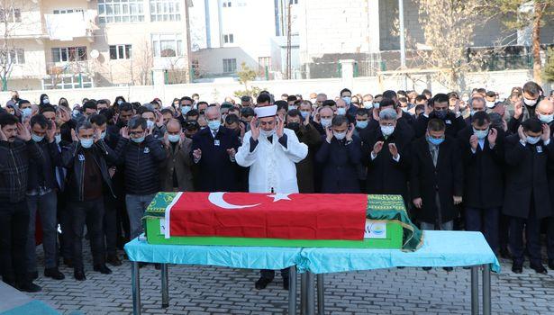 Evinde kalp krizi geçiren ilçe sağlık müdürü hayatını kaybetti