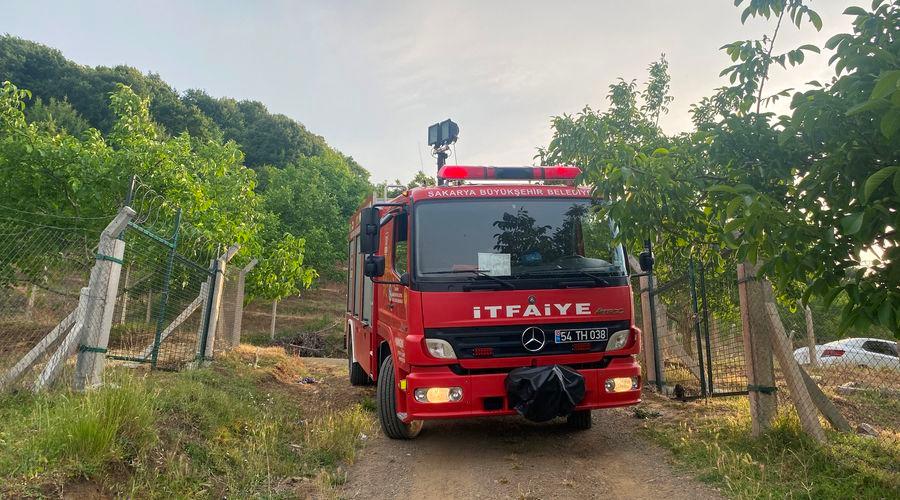 Yamaç paraşütü yapan hemşire metrelerce yüksekten ağaçlık alana düştü