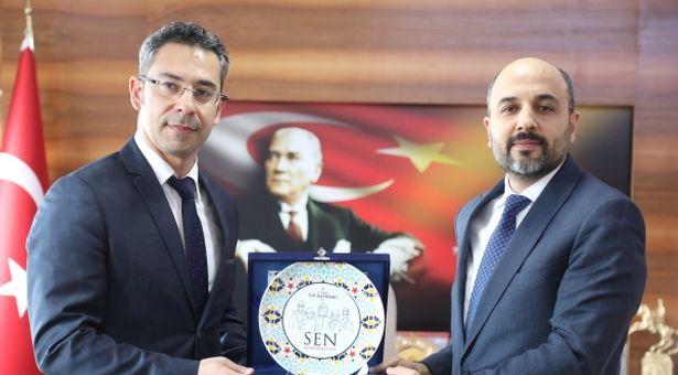 Geçen yıl 1338 hastayı tedavi eden doktor, 'yılın doktoru' seçildi