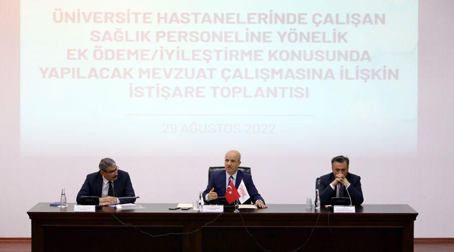 YÖK: Sağlık çalışanları için yasal mevzuat çalışması ivedilikle tamamlanacak