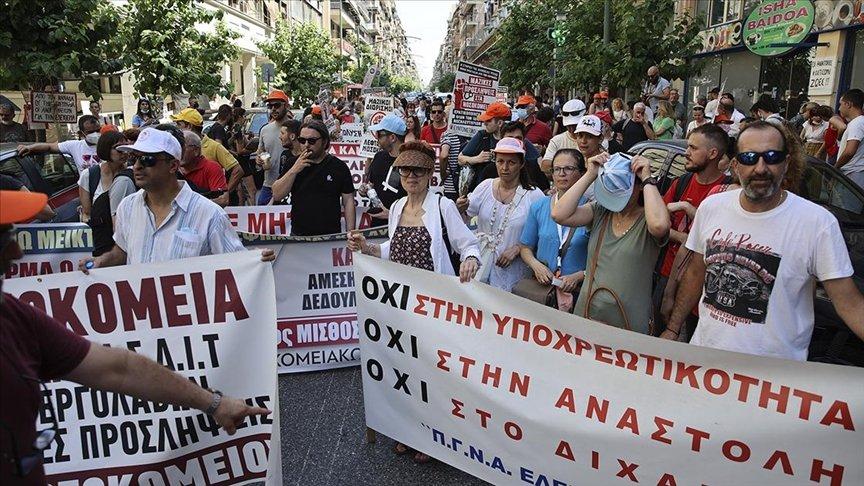 Yunanistan'da sağlık çalışanları greve gitti