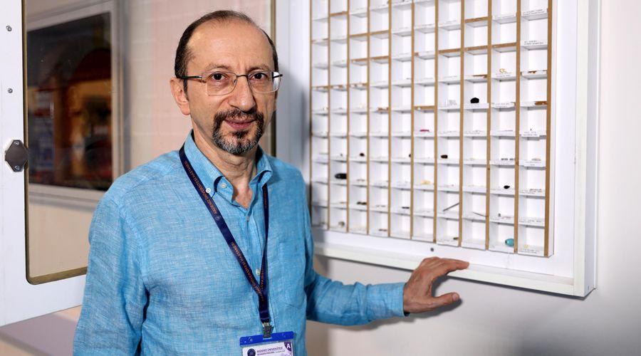 Hastane koridorunda 'yutulan cisimler' koleksiyonu: Çengelli iğne, kalemtıraş, çivi, oyun hamuru...